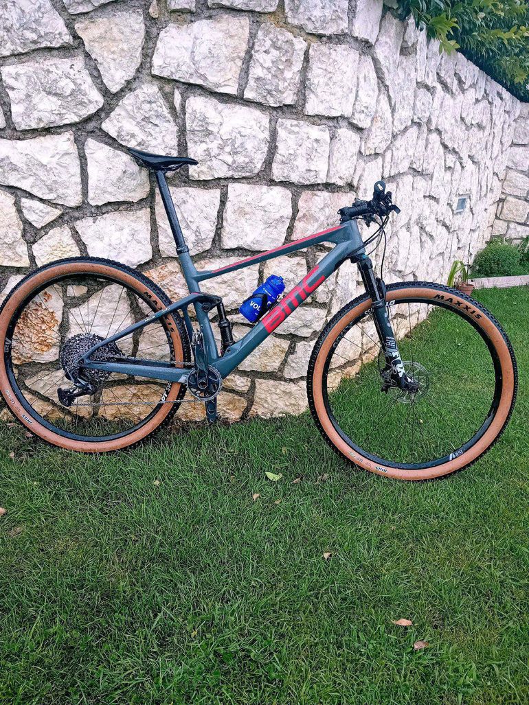 Used BMC FOURSTROKE 01 THREE 2019 2019 Mountainbike, Light Gray, 29 — image 1 of 4