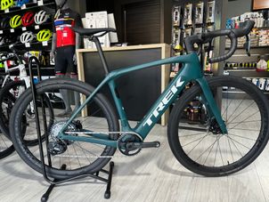 Trek - Domane+ SLR 7 eTap 2023, 2023