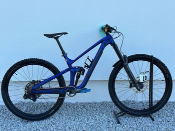 Trek - Slash 8 Gen 5 2023, 2023