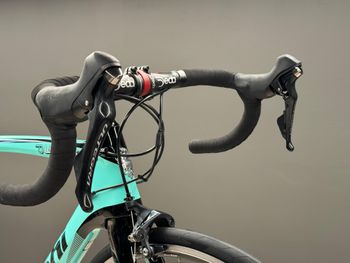 Gebrauchtes Bianchi Oltre XR3 - Ultegra 2017 Road & Gravel, Blau — Bild 7 von 8
