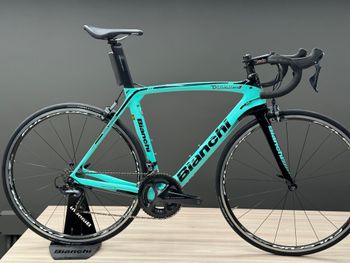 Gebrauchtes Bianchi Oltre XR3 - Ultegra 2017 Road & Gravel, Blau — Bild 4 von 8