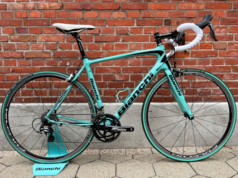 Bianchi Intenso Carbon Shimano Ultegra 11x2 7 9kg Size 55 Fulcrum Good Condition used in 55 cm buycycle UK