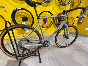 Used CUBE NUROAD C:62 PRO 2023 2023 Road & Gravel, Light Gray — image 4 of 4