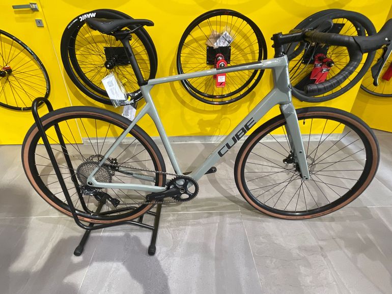 Used CUBE NUROAD C:62 PRO 2023 2023 Road & Gravel, Light Gray — image 1 of 4