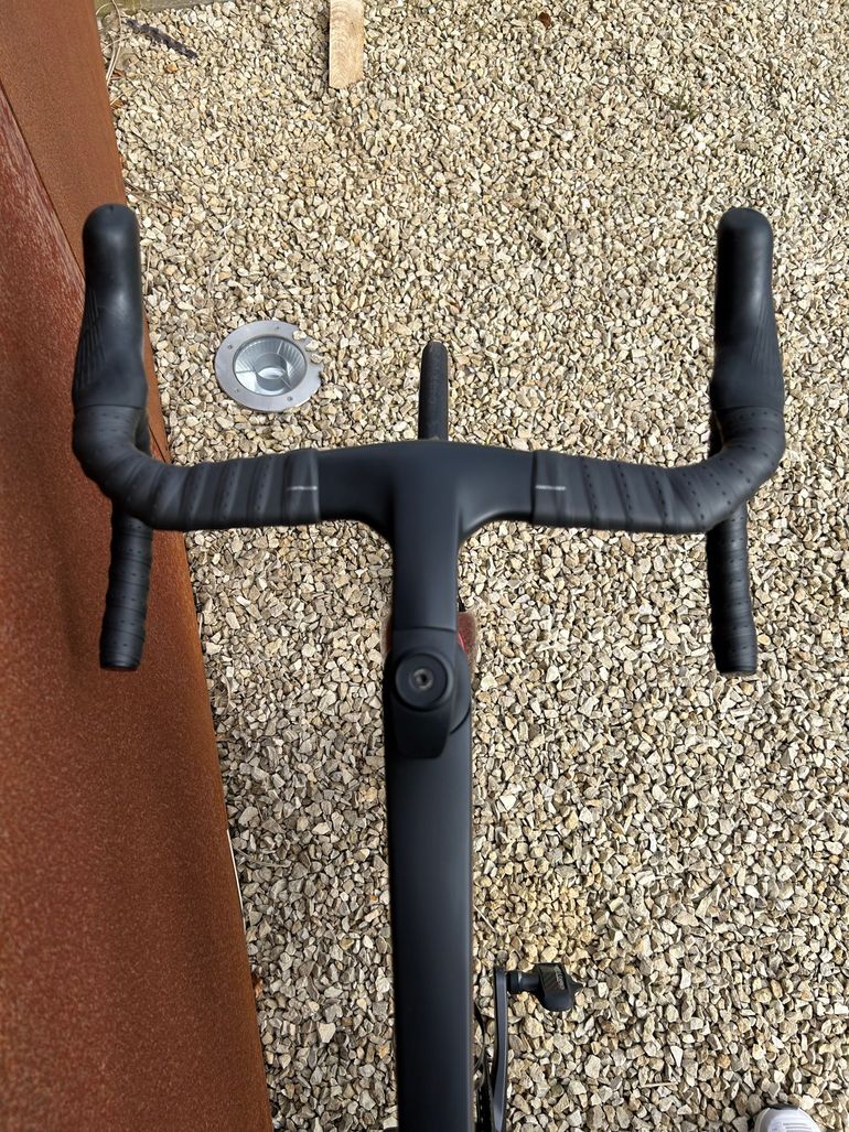 Used Trek Madone SLR 7 Gen 7 2023 2023 Road & Gravel, Red — image 8 of 14