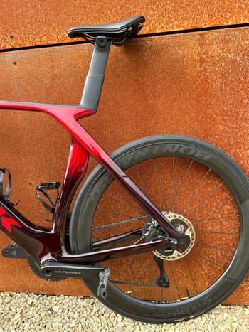 Used Trek Madone SLR 7 Gen 7 2023 2023 Road & Gravel, Red — image 11 of 14