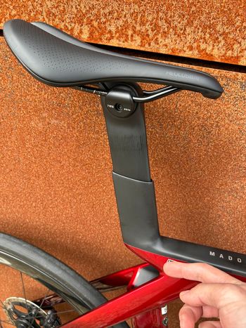 Used Trek Madone SLR 7 Gen 7 2023 2023 Road & Gravel, Red — image 9 of 14