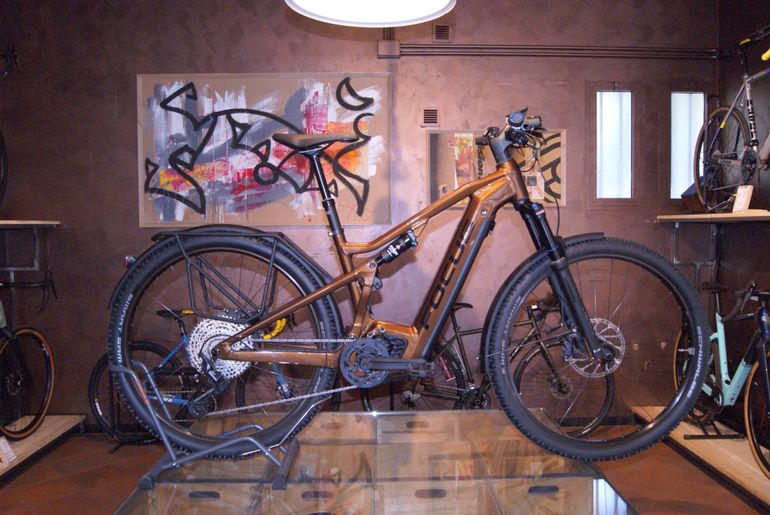 Used Focus Thron 6.8 EQP 2024 Mountainbike, Naranja — image 1 of 4