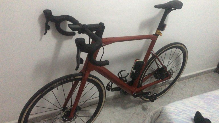Used BMC Roadmachine SRAM Force eTap AXS 2020 Road & Gravel — image 2 of 4