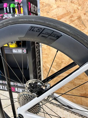 Used Orbea ORCA M11eLTD 2023 Road & Gravel, Red — image 8 of 10
