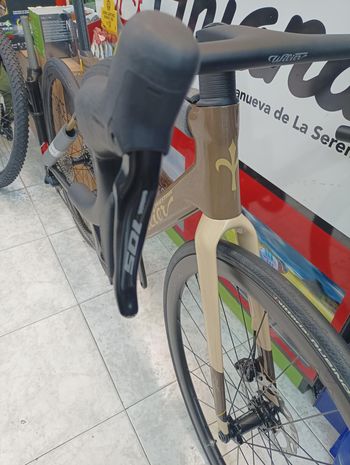 Used WILIER RAVE SL 2025 Road & Gravel, White — image 3 of 5