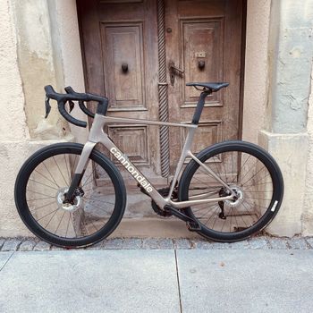 Cannondale SuperSix EVO 2 2024 2024 Road & Gravel usato, Grigio chiaro — immagine 3 di 3