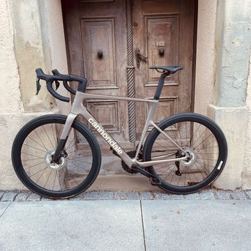Gebrauchtes Cannondale SuperSix EVO 2 2024 2024 Road & Gravel, Hellgrau — Bild 3 von 3