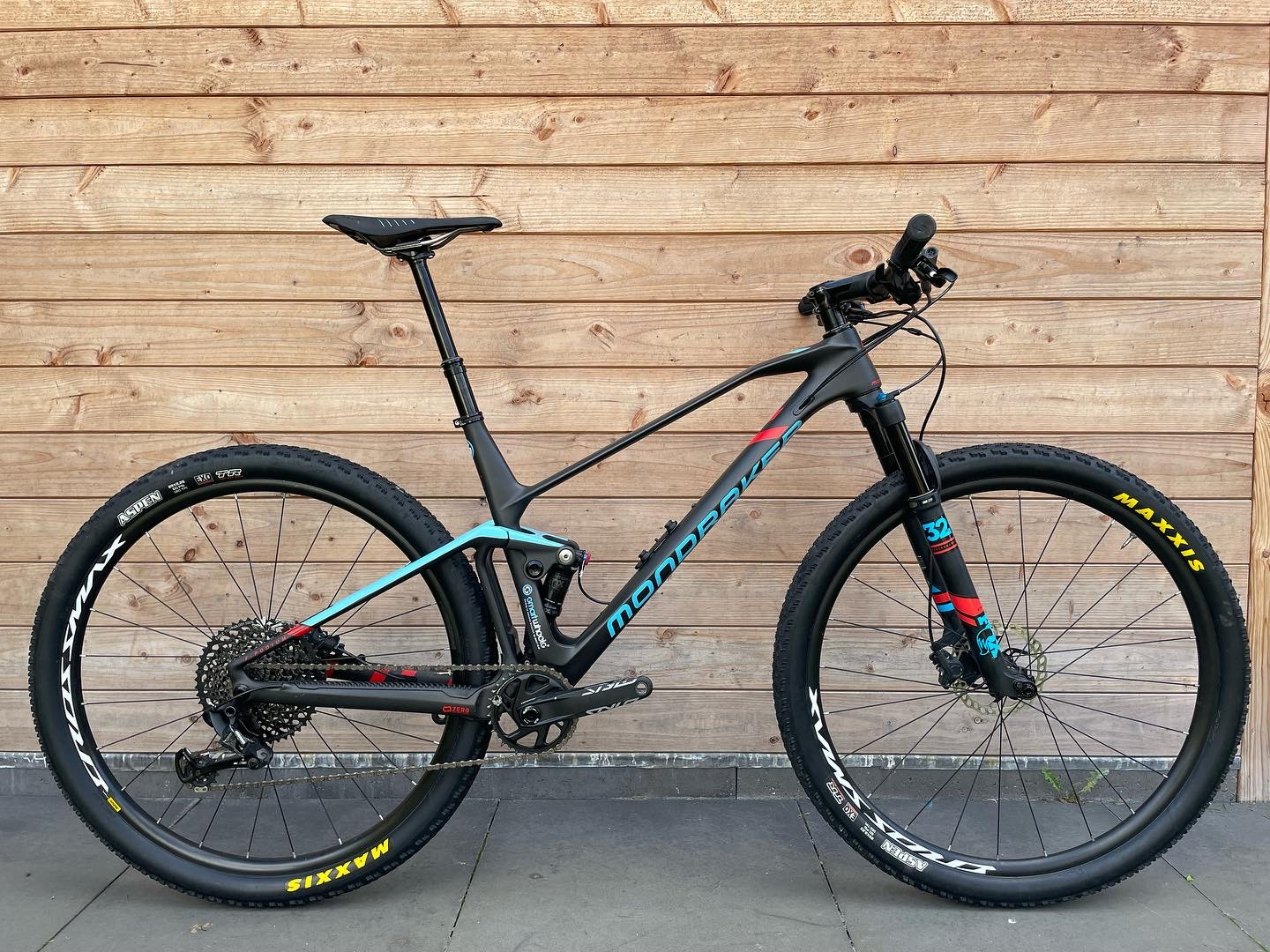 Mondraker f 2025 podium 2019