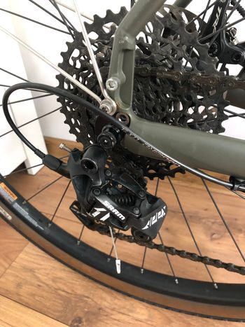 Used Specialized AWOL 2016 2016 Road & Gravel, Green — image 3 of 13