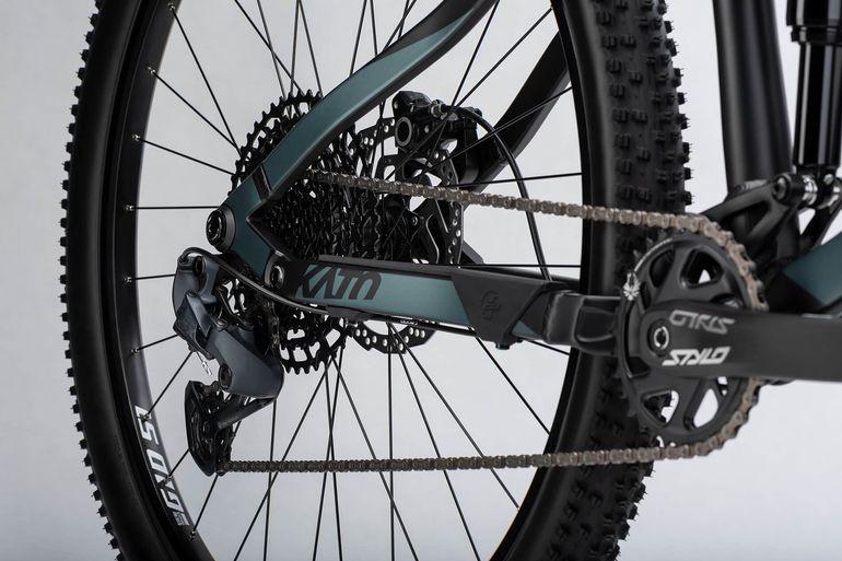 Used Ghost Kato FS Essential 2022 Mountainbike, Schwarz — image 3 of 5