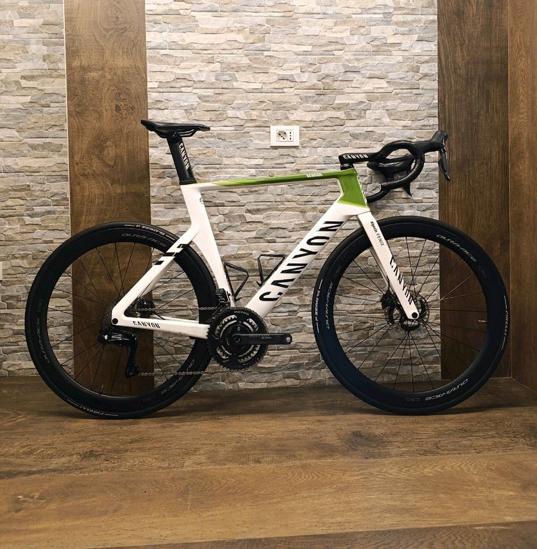 Used Canyon Aeroad CFR Disc Di2 2023 2023 Road & Gravel, White — image 1 of 10