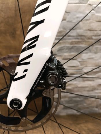 Used Canyon Aeroad CFR Disc Di2 2023 2023 Road & Gravel, White — image 8 of 10