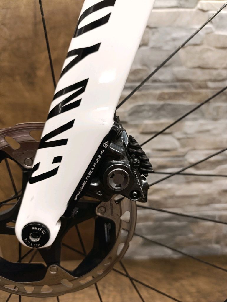 Used Canyon Aeroad CFR Disc Di2 2023 2023 Road & Gravel, White — image 8 of 10