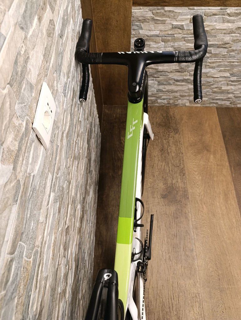 Used Canyon Aeroad CFR Disc Di2 2023 2023 Road & Gravel, White — image 6 of 10