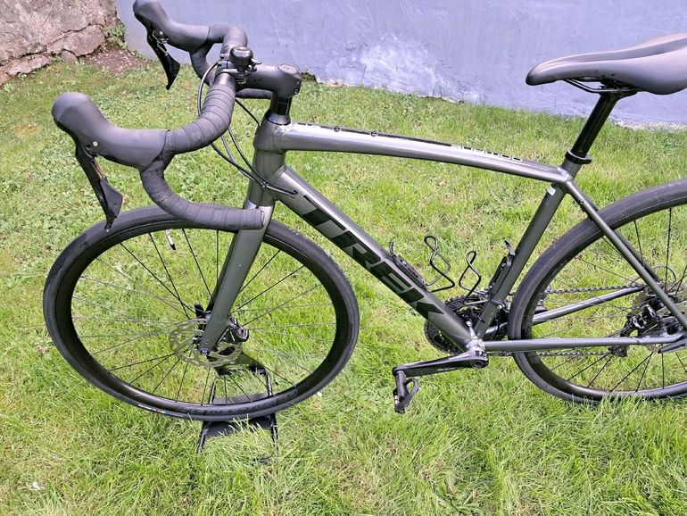 Used Trek Domane AL 5 Disc 2021 2021 Road & Gravel, Schwarz — image 10 of 17