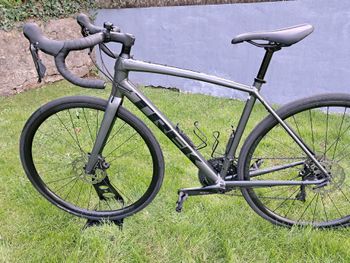 Used Trek Domane AL 5 Disc 2021 2021 Road & Gravel, Schwarz — image 11 of 17