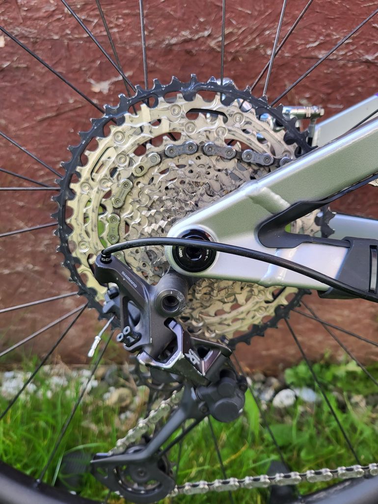 Used Ghost RIOT EN Full Party 2021 Mountainbike, Light Gray — image 6 of 7