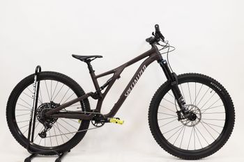 Used Specialized Stumpjumper Comp Alloy 2021 2021 Mountainbike — image 1 of 11