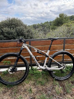 Canyon - Lux Trail CF 7 2023, 2023