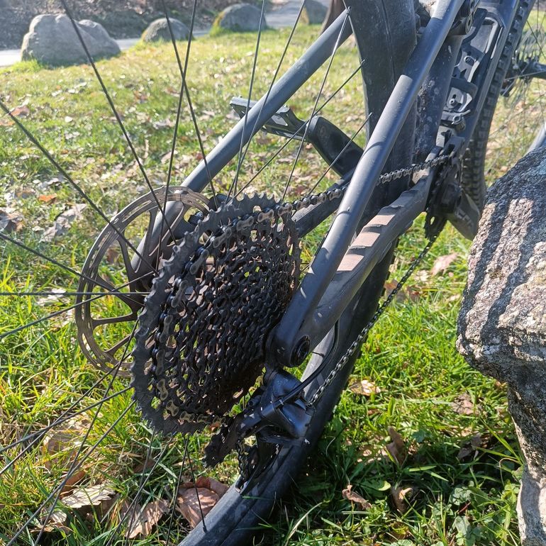 Used Specialized Stumpjumper Expert Carbon 29 2020 2020 Mountainbike, Schwarz, 29 — image 9 of 15