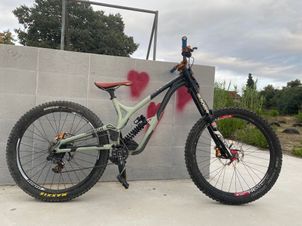 Commencal - SUPREME DH OHLINS EDITION 2022, 2022