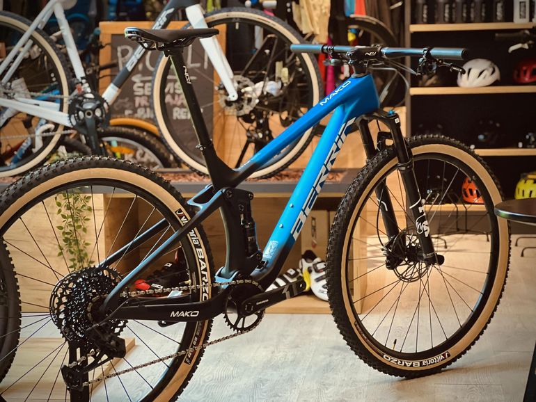 Used Berria MAKO 5 2022 Mountainbike, Blue — image 1 of 4