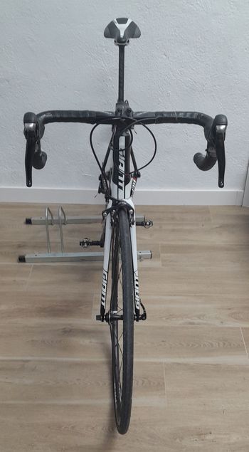 Used Giant TCR Advanced 2 2016 2016 Road & Gravel, Rot — image 4 of 7