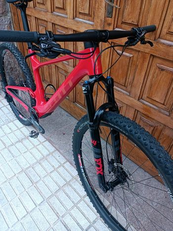 Scott Spark RC Team 2022 2022 Mountainbike usato, Rosso — immagine 2 di 7