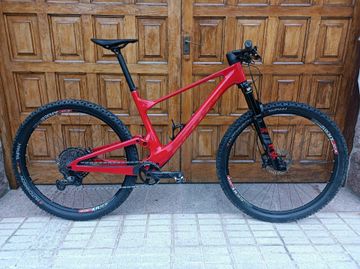 Used Scott Spark RC Team 2022 2022 Mountainbike, Red, 29 — image 1 of 7