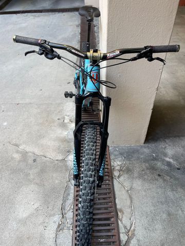 Brugt Mondraker Foxy Carbon R 27.5 2019 2019 Mountainbike — billede 2 af 4