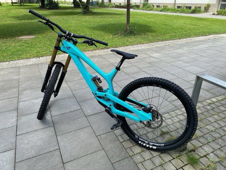 Used YT Industries Tues CORE 4 29 2023 2023 Mountainbike, Azul — image 4 of 20