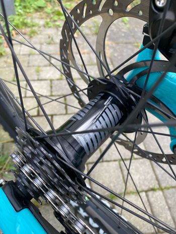 Used YT Industries Tues CORE 4 29 2023 2023 Mountainbike, Azul — image 15 of 20