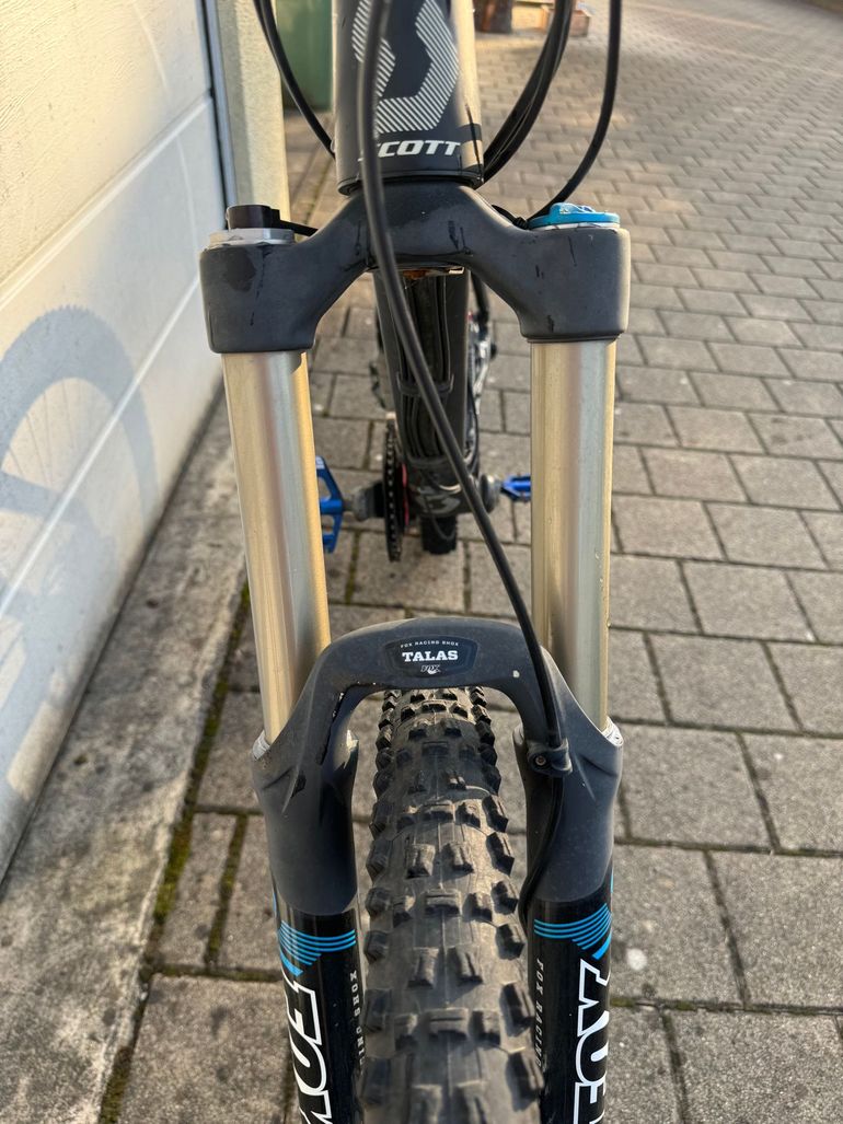 Used Scott Genius 710 2018 2018 Mountainbike — image 11 of 12
