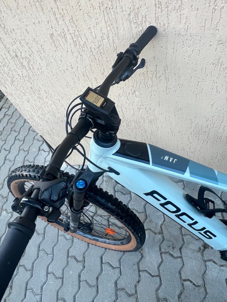 Gebrauchtes Focus JAM2 6.8 NINE 2021 2021 Mountainbike, Hellgrau, 29 — Bild 6 von 8