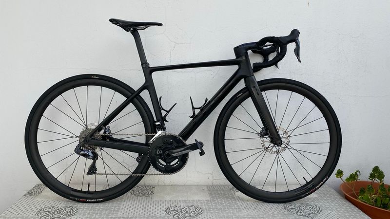 Scott Addict RC 15 carbon 2021 2021 Road & Gravel usato