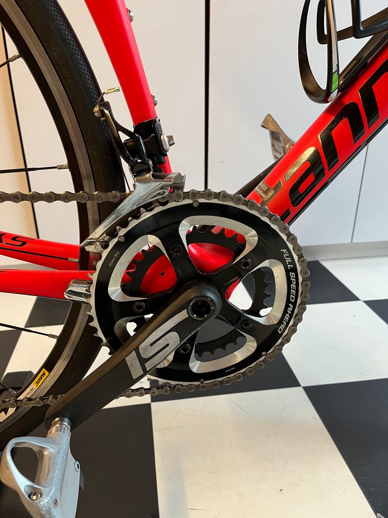 Cannondale Synapse Carbon 105 2017 2017 Road & Gravel usato, Rosso — immagine 3 di 7
