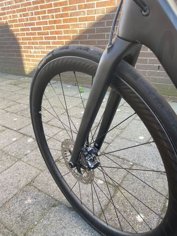 Used Canyon Endurace CF SLX 8 Di2 2017 2017 Road & Gravel, Black — image 5 of 8