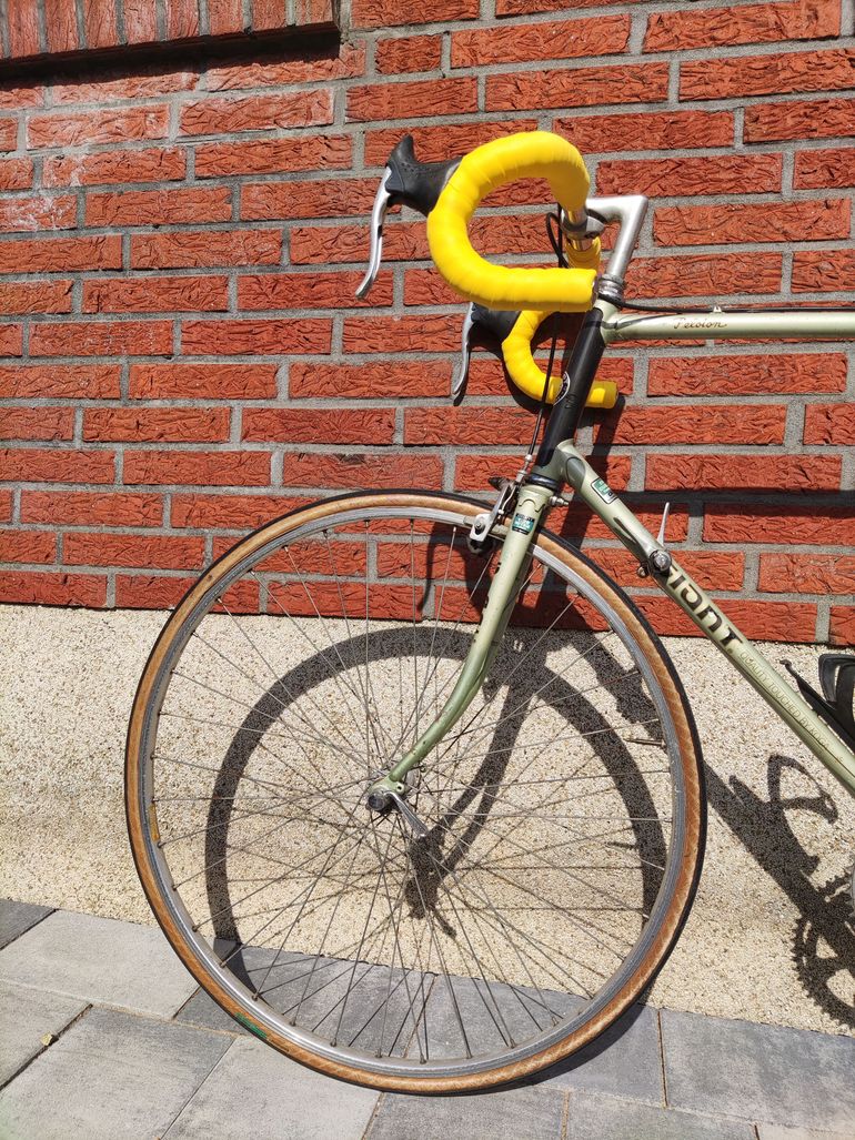 Used Giant Peloton 1990 Road & Gravel, Black — image 5 of 12