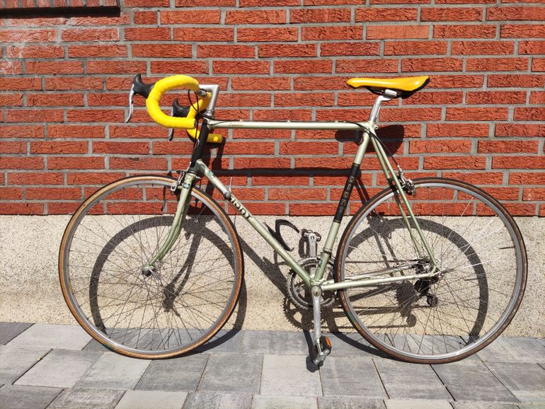 Used Giant Peloton 1990 Road & Gravel, Black — image 3 of 12