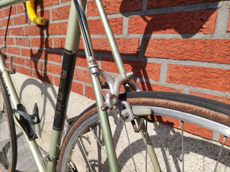 Used Giant Peloton 1990 Road & Gravel, Black — image 10 of 12