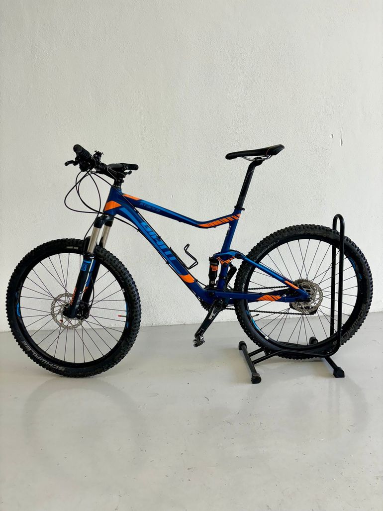 Used Giant Stance 27.5 1 2016 2016 Mountainbike, Blue, 27.5 — image 1 of 16