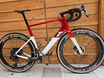 3T - Exploro Racemax, 2022