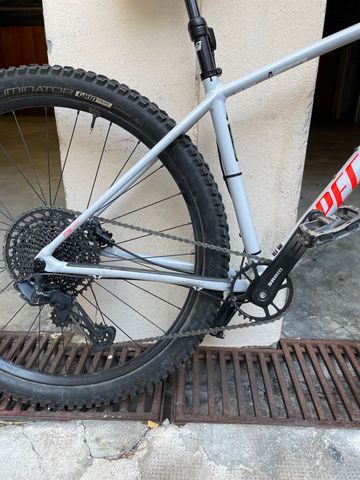 Used Specialized Chisel Comp 2020 2020 Mountainbike, Light Gray, 29 — image 2 of 4