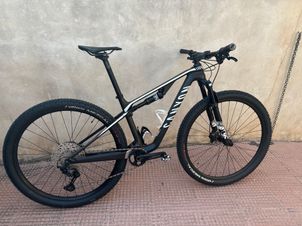 Canyon - Lux CF 6 2022, 2022